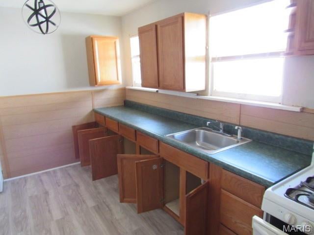 West Walnut Manor - Residential