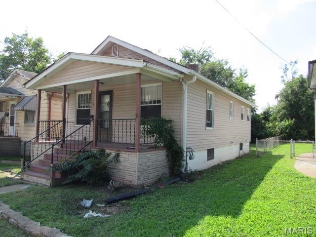 West Walnut Manor - Residential