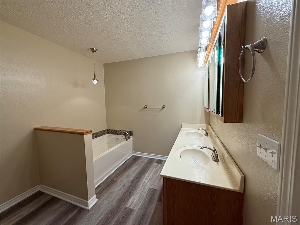 Eagles Lndg - Residential