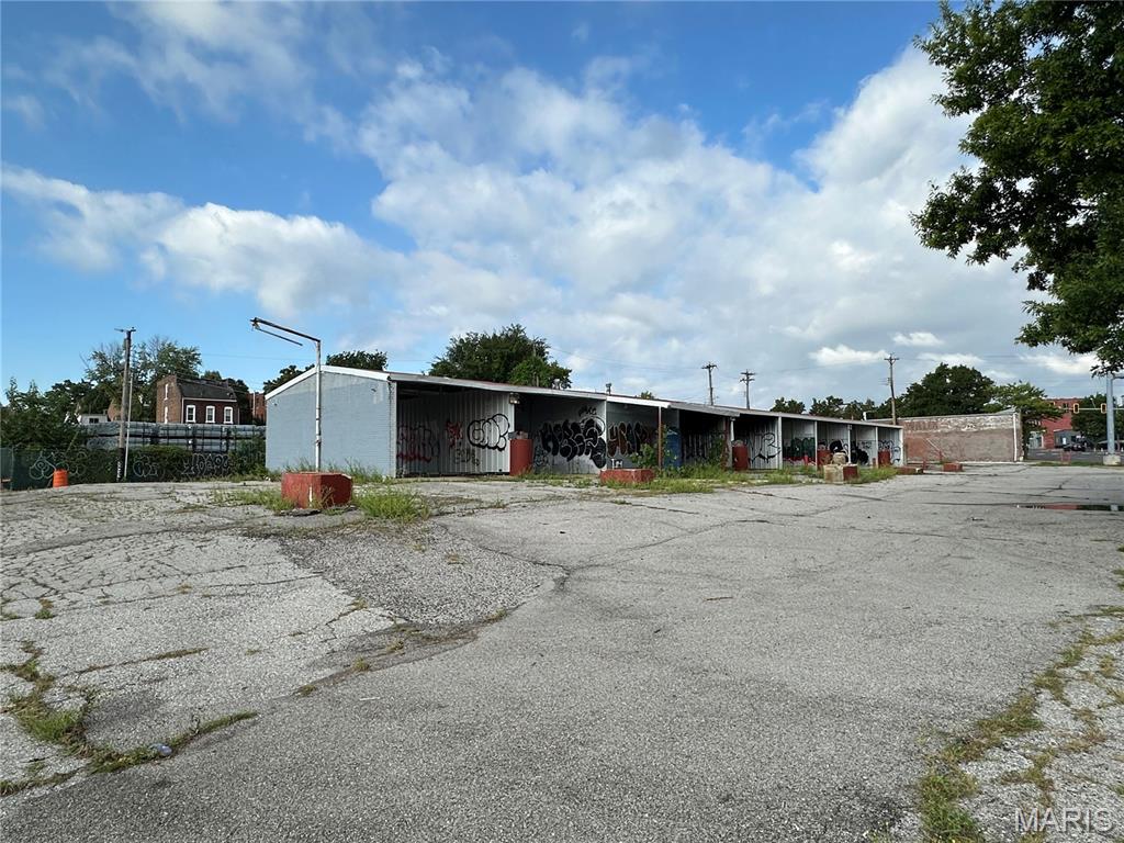 Kingsbury Add - Commercial Sale
