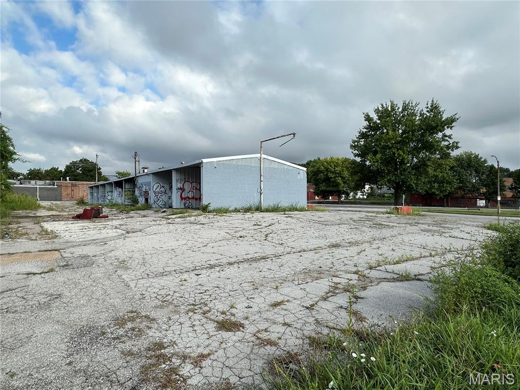 Kingsbury Add - Commercial Sale