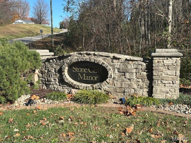 Stone Cliff Manor - Land