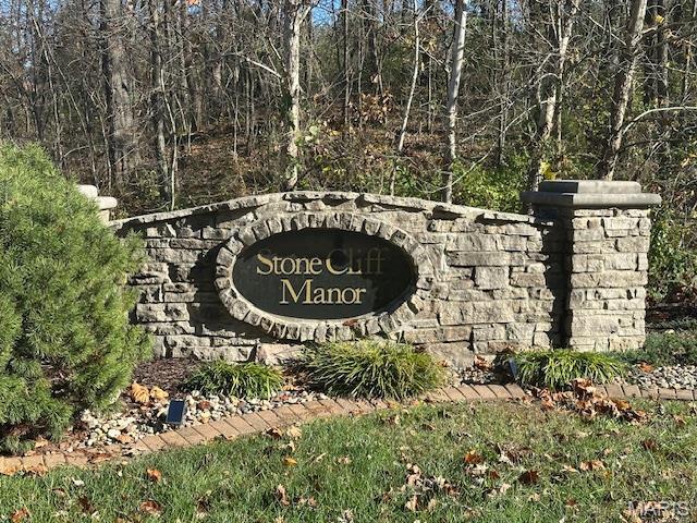 Stone Cliff Manor - Land