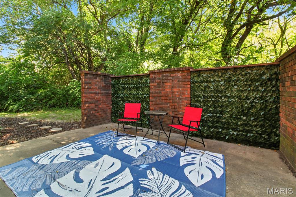 Carrollton Apts Unit 1 Condo - Residential