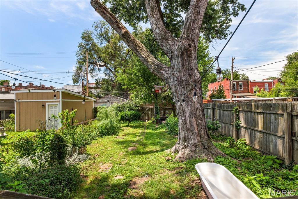 Eloise P Kaysers - Residential
