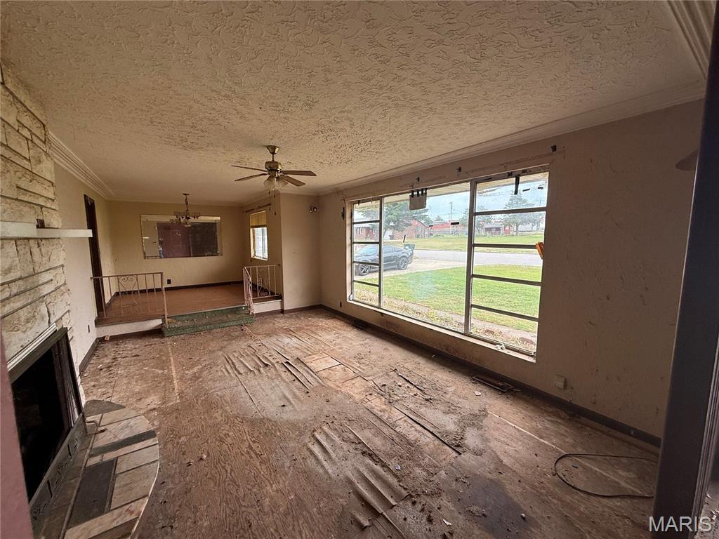 MEADOWLAWN - Residential