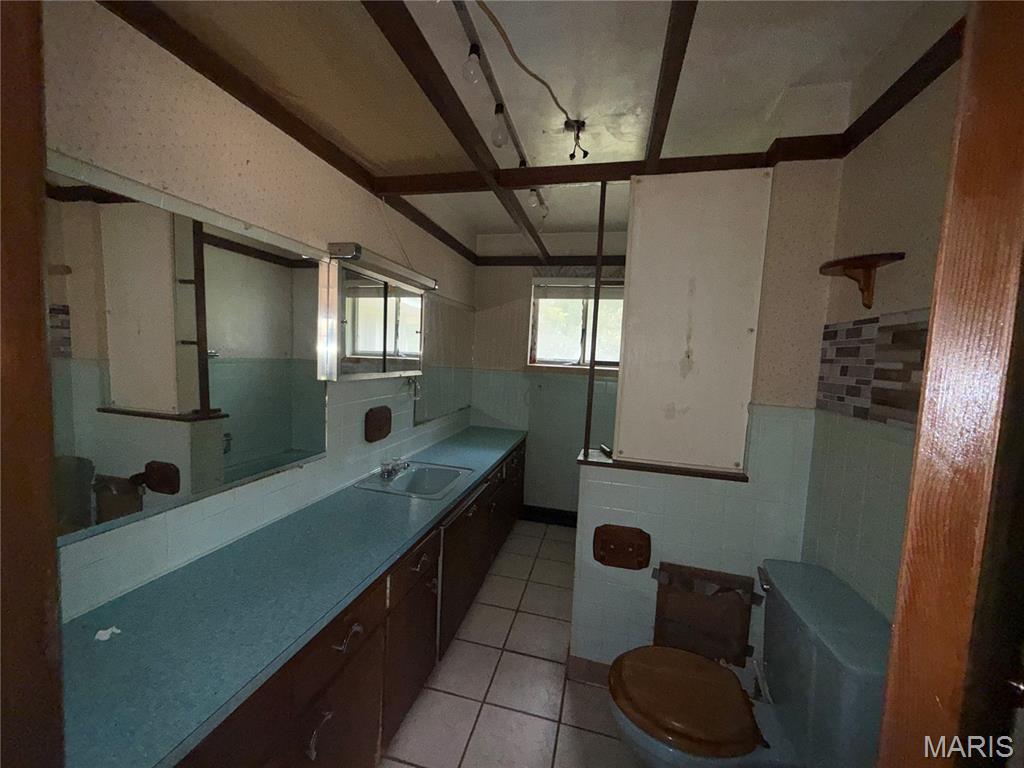MEADOWLAWN - Residential