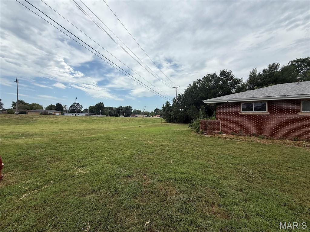 MEADOWLAWN - Residential