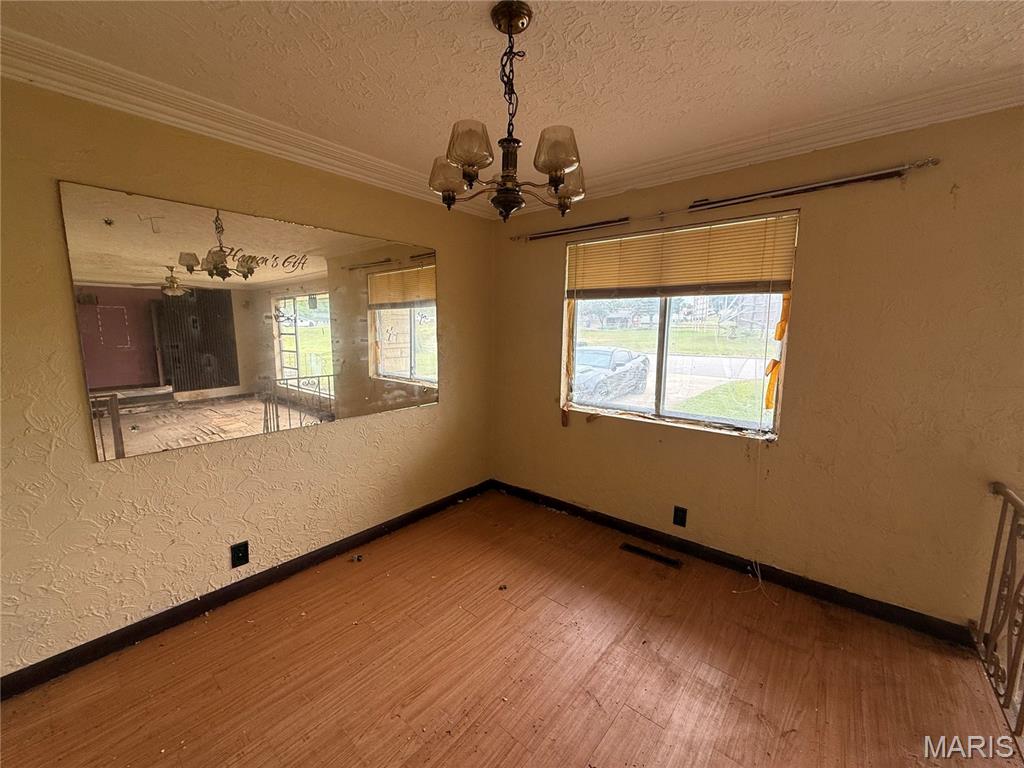 MEADOWLAWN - Residential