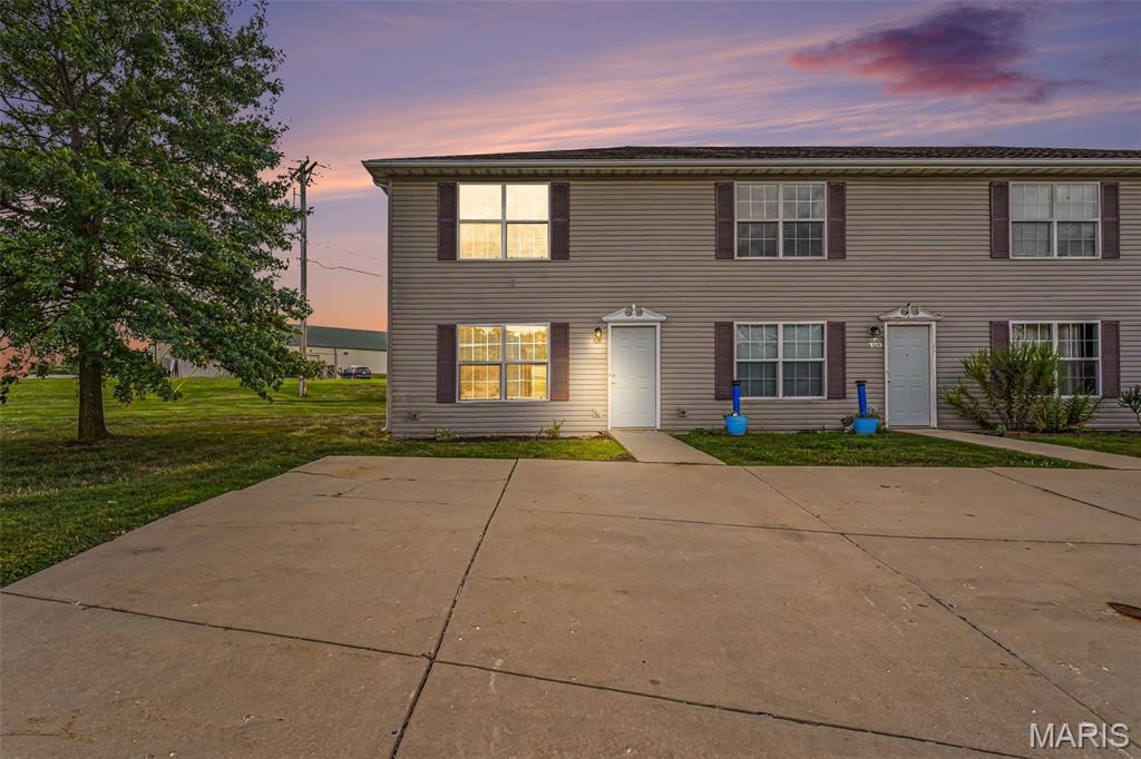 Oakview Villas & Arlington Condos - Residential