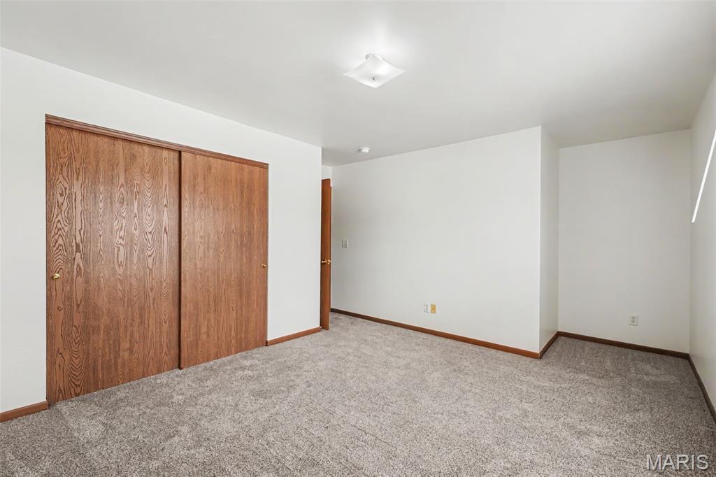 Oakview Villas & Arlington Condos - Residential