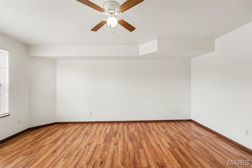 Oakview Villas & Arlington Condos - Residential
