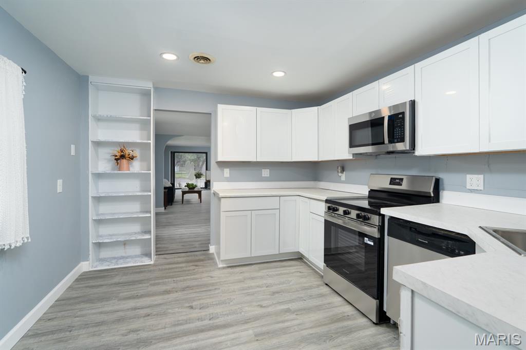 MIRACLE MANOR ADD 2 LOT 41 160X122 IRR PB 23 PG 21 - Residential