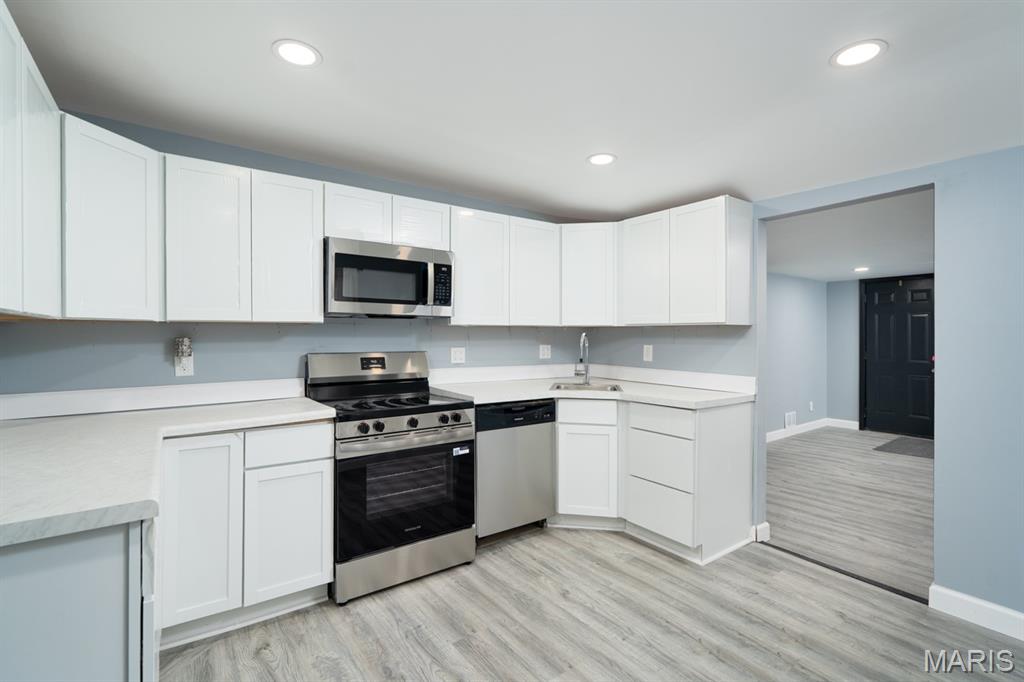 MIRACLE MANOR ADD 2 LOT 41 160X122 IRR PB 23 PG 21 - Residential