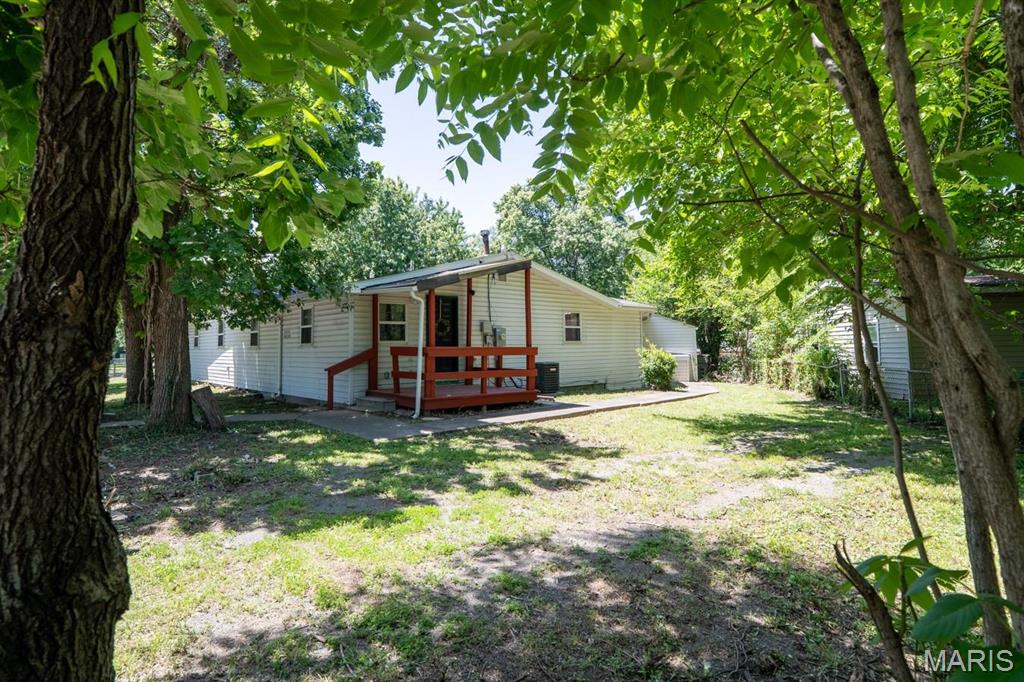 MIRACLE MANOR ADD 2 LOT 41 160X122 IRR PB 23 PG 21 - Residential