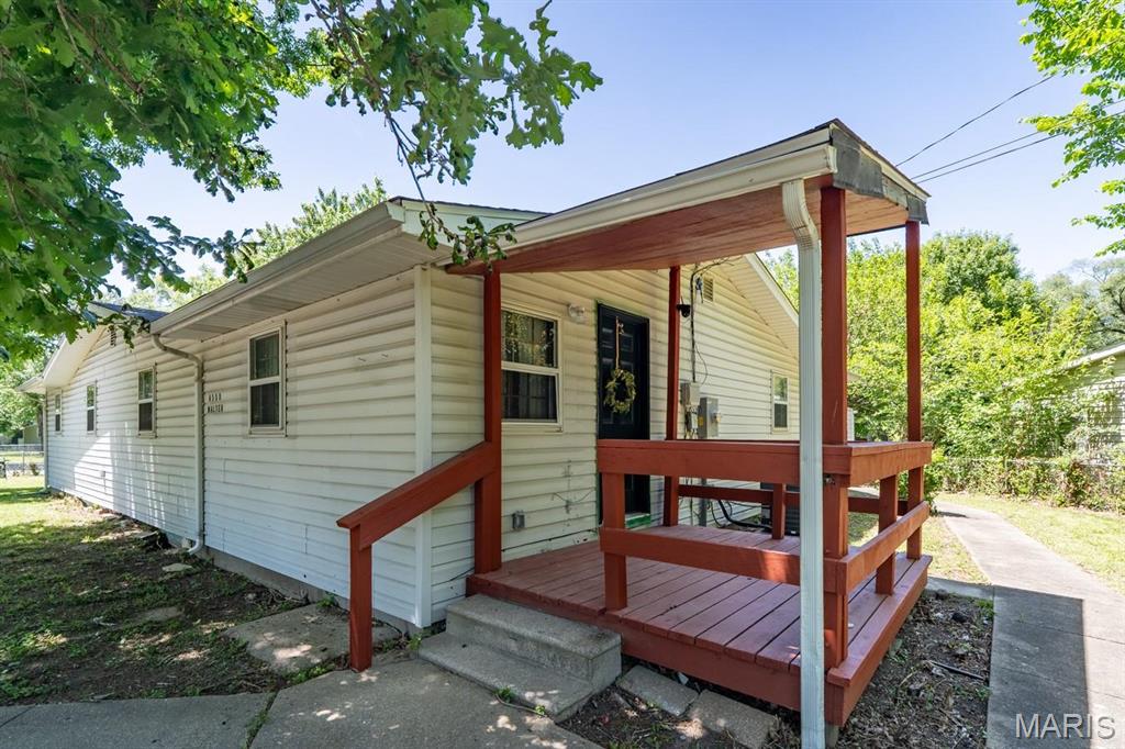 MIRACLE MANOR ADD 2 LOT 41 160X122 IRR PB 23 PG 21 - Residential