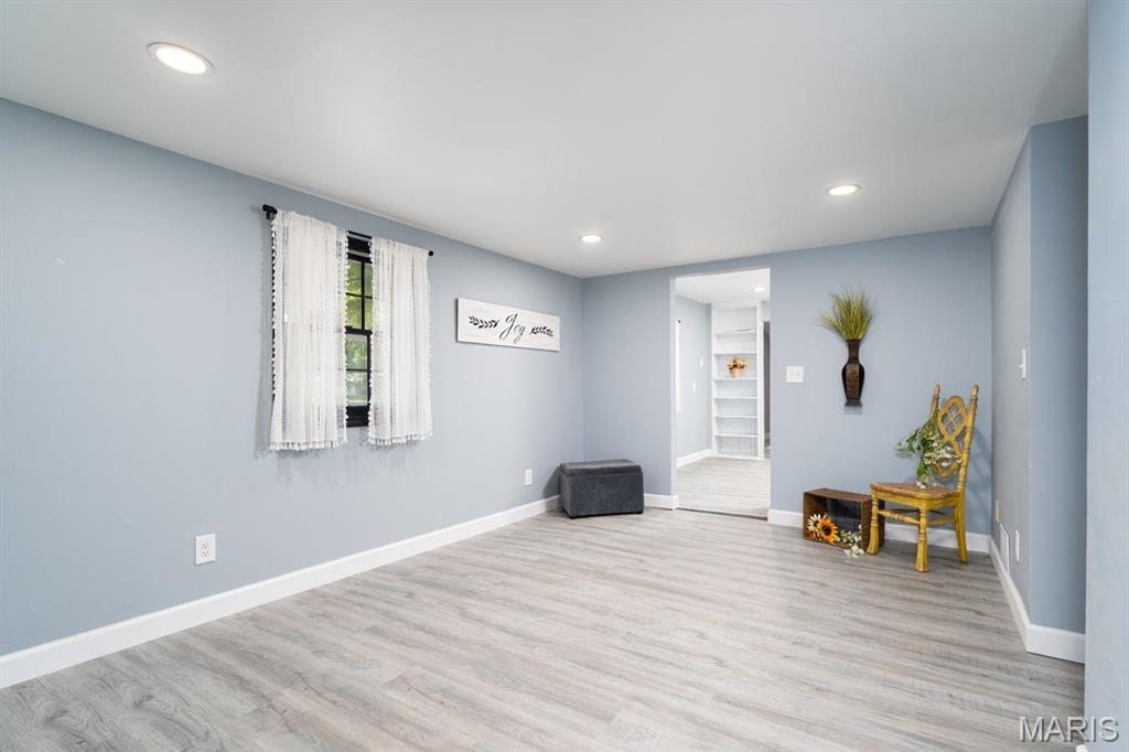 MIRACLE MANOR ADD 2 LOT 41 160X122 IRR PB 23 PG 21 - Residential