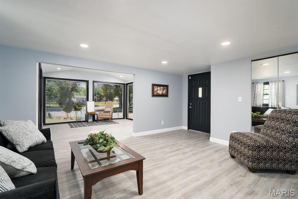 MIRACLE MANOR ADD 2 LOT 41 160X122 IRR PB 23 PG 21 - Residential