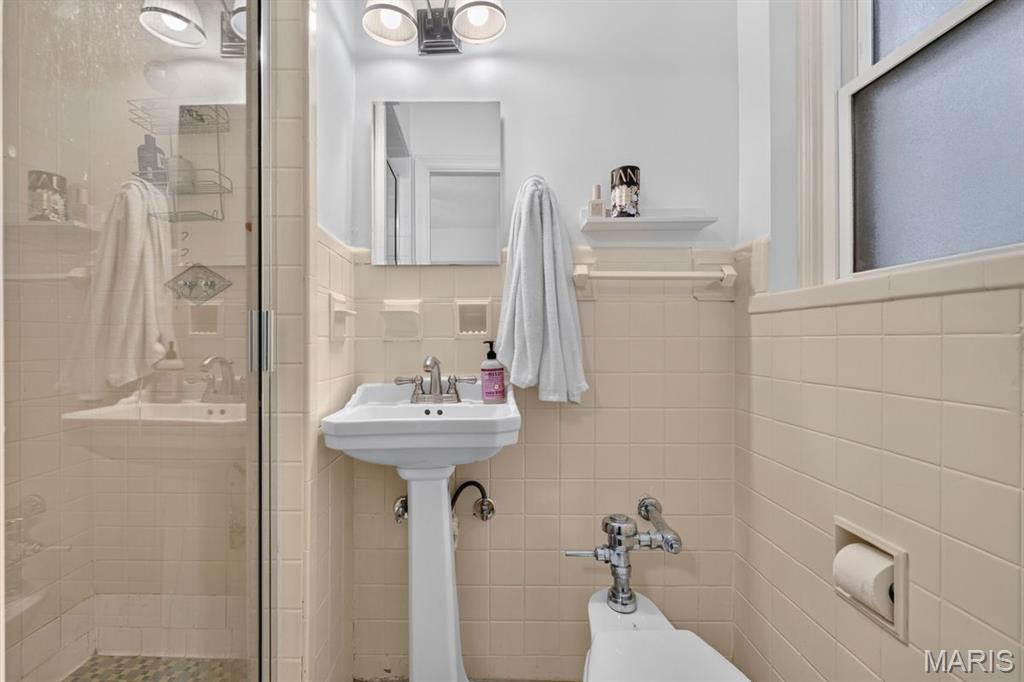Byron Place Condo - Residential