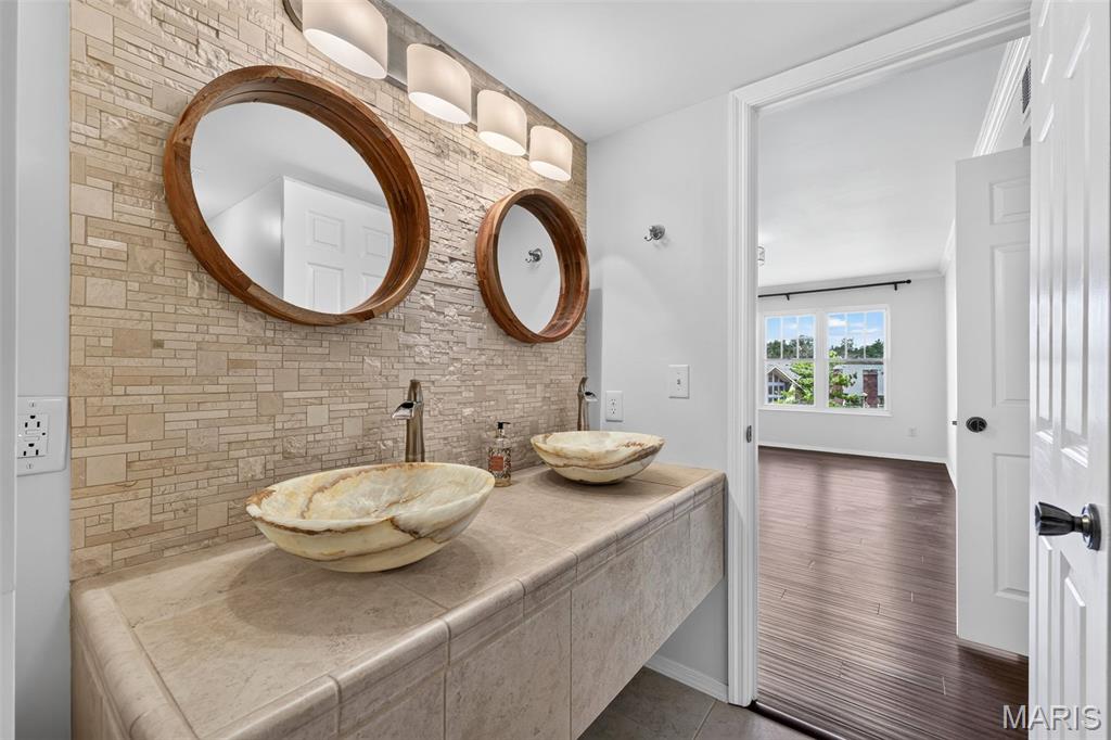 Briarcliff Condo - Residential