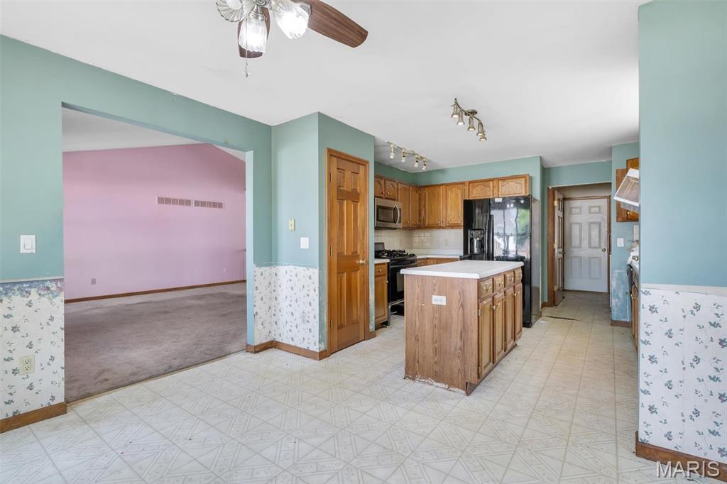 Chateau Du Mont Estates - Residential