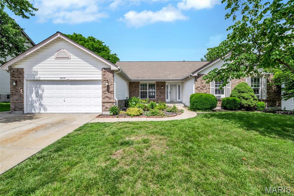 Spacious 3 bedroom, 3 bath home in the Hazelwood School District with plenty of potential for buyers looking to build equity. The main floor features three bedrooms and two full baths, including a primary suite with a standalone soaking tub and separate shower.

The living room includes a fireplace, and the kitchen offers a gas stove, pantry, separate dining room, and breakfast room. Main floor laundry adds convenience.

The partially finished basement provides additional living space, a third full bathroom, and two bonus rooms that could serve as an office, hobby space, workout area, or additional storage.

This home needs cosmetic updates, including paint, flooring, and kitchen improvements, but offers a great opportunity to make it your own and add value. Convenient location with easy access to shopping, dining, and major highways.