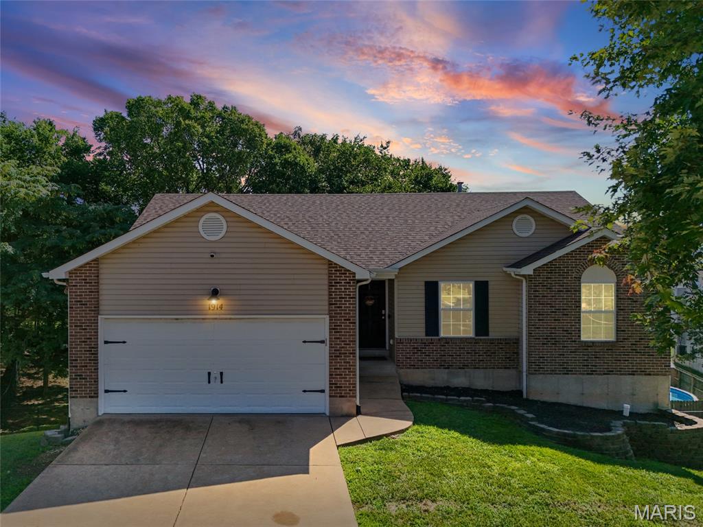 Some homes just make sense.. you won't want to miss this one! This spacious ranch in the heart of Festus offers 3 bedrooms, 2.5 baths, hardwood floors throughout the main living areas, a wood-burning fireplace, a deck and fenced in backyard and a finished lower level with plenty of space for a second living area, home office, hobby room, or whatever fits your needs. A brand-new HVAC means one of the biggest updates is already done, leaving you free to add your own personal touches over time. Conveniently located with quick access to I-55, Highway 67, and Highway A, you'll have an easy commute in every direction. Come see why this one feels like home!