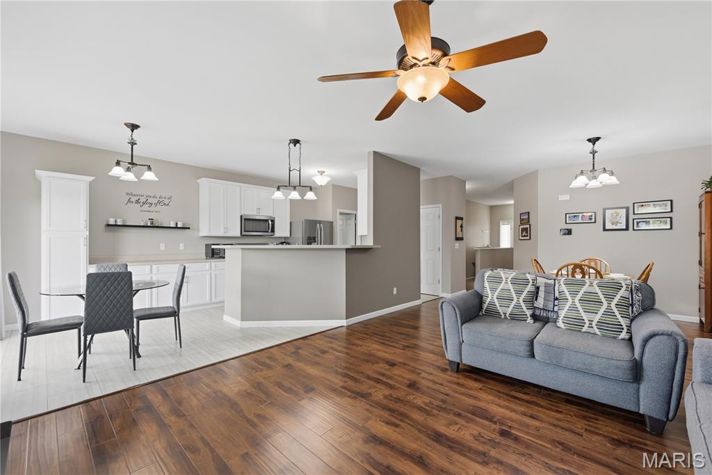 Villas/Windcrest 01 - Residential