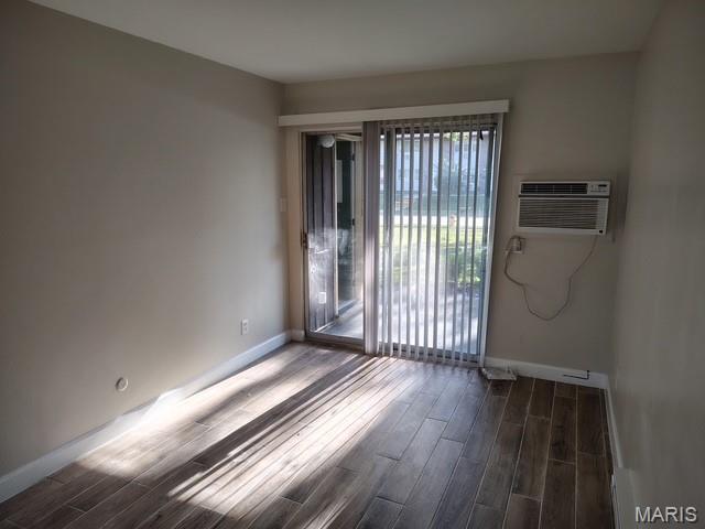 Hazelcrest Iii Condo - Residential