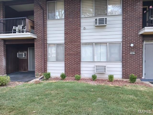 Hazelcrest Iii Condo - Residential