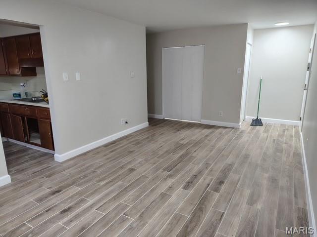 Hazelcrest Iii Condo - Residential