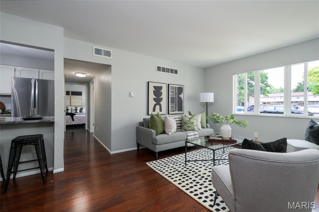 Sakura Gardens Condo - Residential