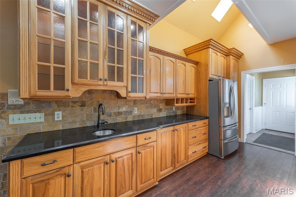 Crestwood Manor - Residential