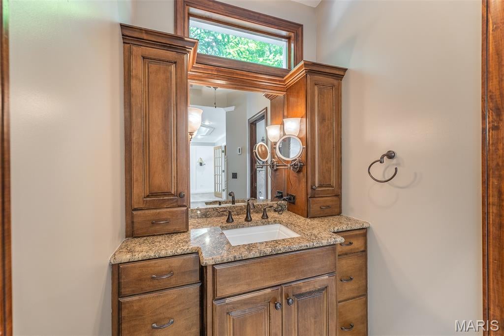 Crestwood Manor - Residential