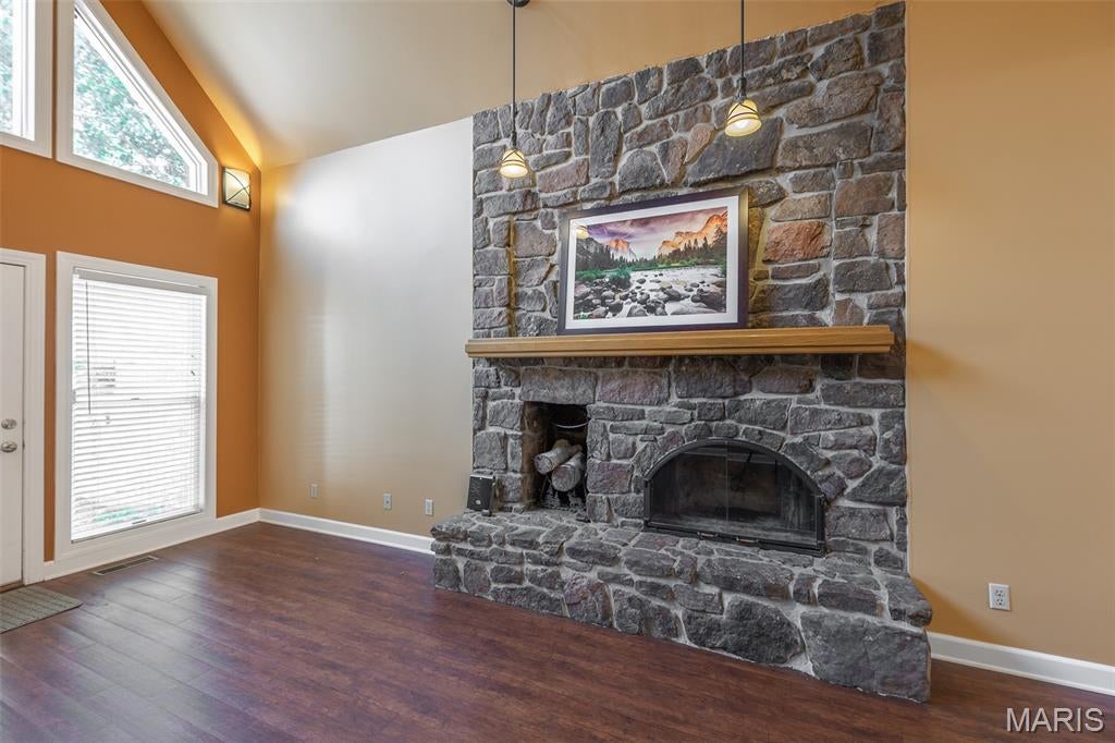 Crestwood Manor - Residential