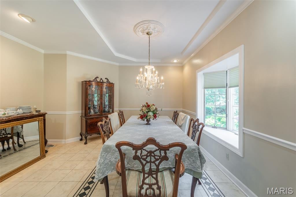 Crestwood Manor - Residential