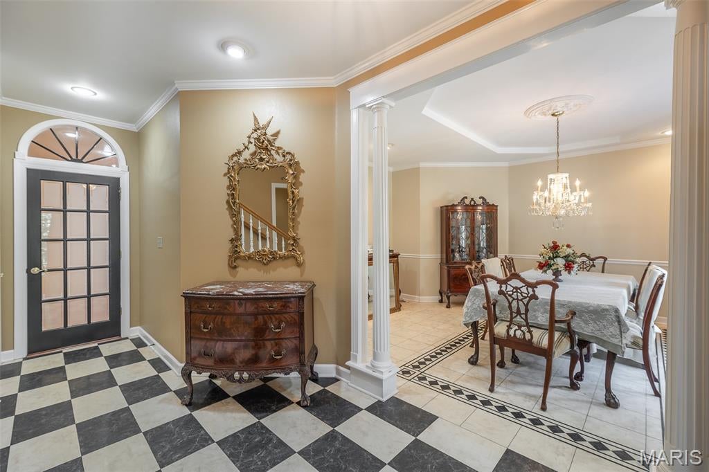 Crestwood Manor - Residential