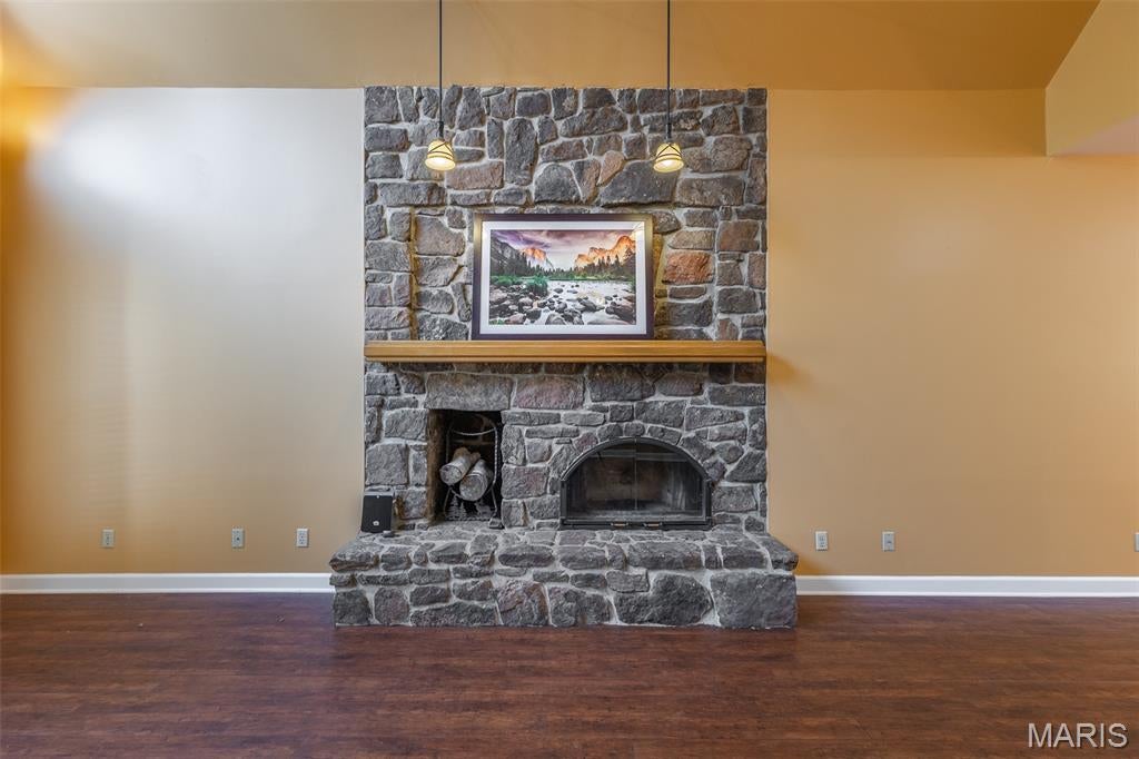 Crestwood Manor - Residential
