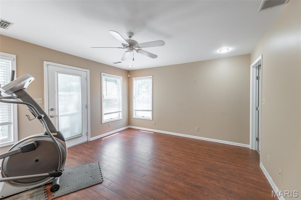 Crestwood Manor - Residential