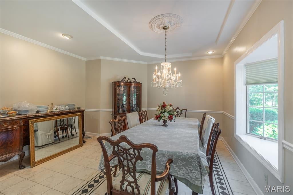 Crestwood Manor - Residential