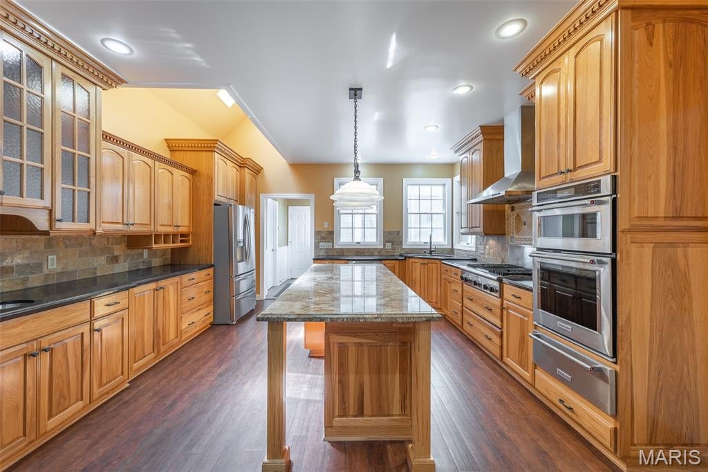 Crestwood Manor - Residential