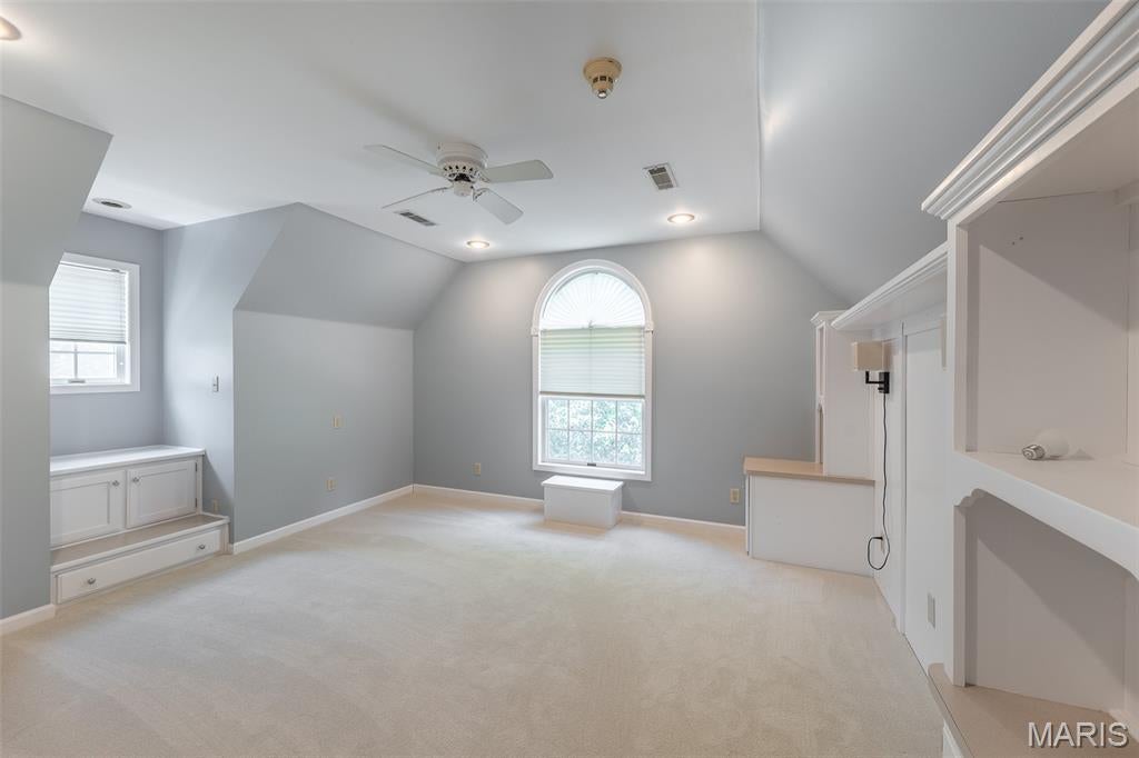 Crestwood Manor - Residential