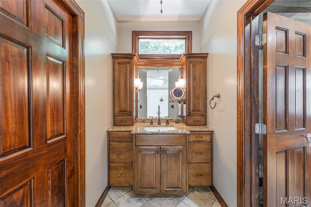 Crestwood Manor - Residential