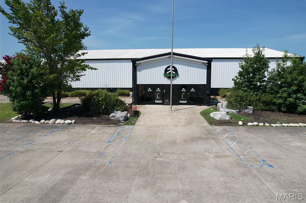 Sutton-Hendrix Gardens - Commercial Sale