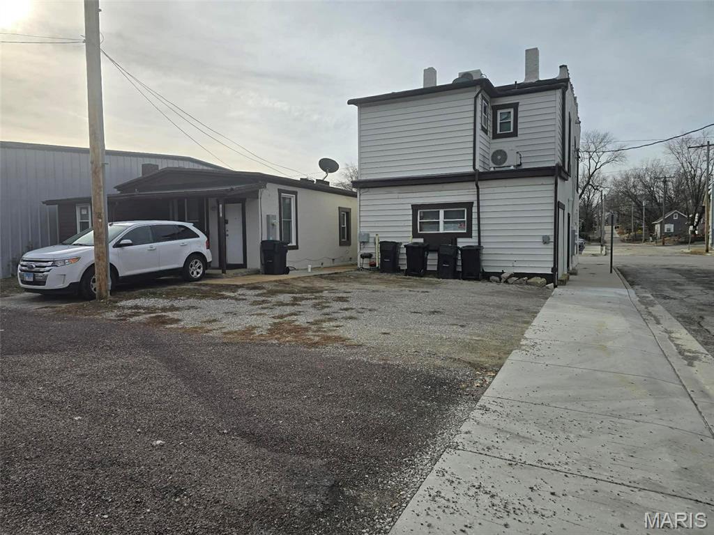 First Add West Belleville - Residential Income