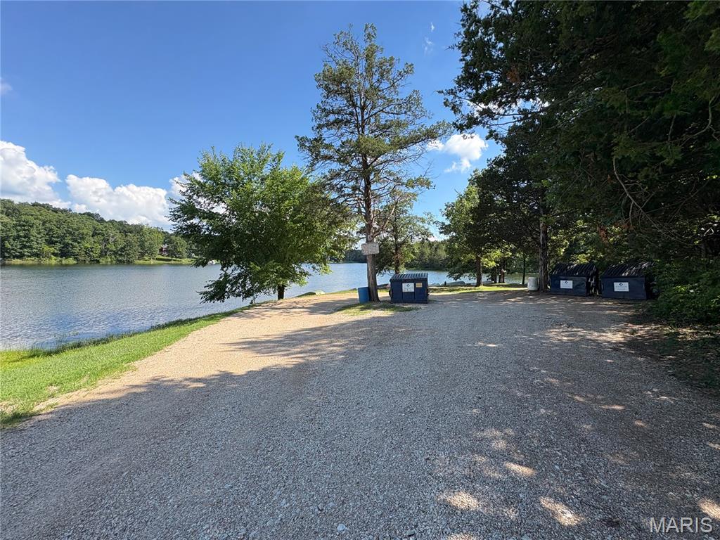 Lonedell Lakes - Residential