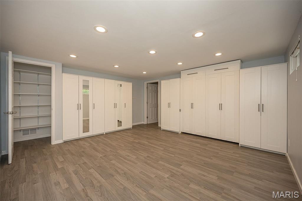 Ladue Park - Residential