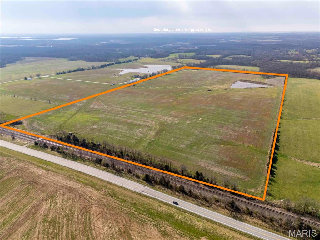 Don't miss this opportunity on this 83.3± acres of productive Monroe County farmland located on Highway 24, just 4 miles east of Paris, Missouri.

According to the Farm Service Agency, the farm offers 71± acres of cropland. The land is flat to gently rolling and features productive soils, including Mexico 1-4 silt loam, Leonard 1-6 silt loam, and Armstrong 5-9 loam. The remaining acreage includes established waterways and a scenic 1± acre pond.

Whether you're looking to expand your farming operation, add to your investment portfolio, or purchase a quality piece of Monroe County farmland, this is a farm worth your attention.