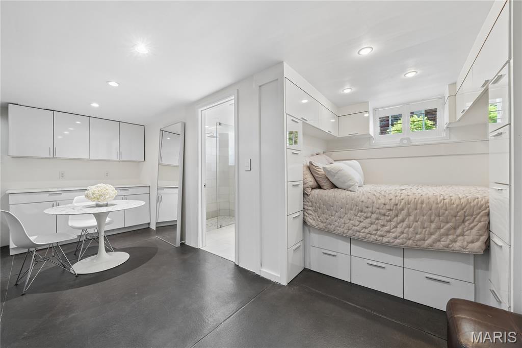 Hillcrest - Residential