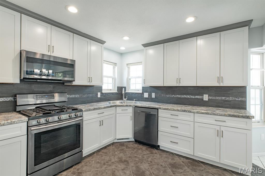 Timberlake Manor 5 - Residential